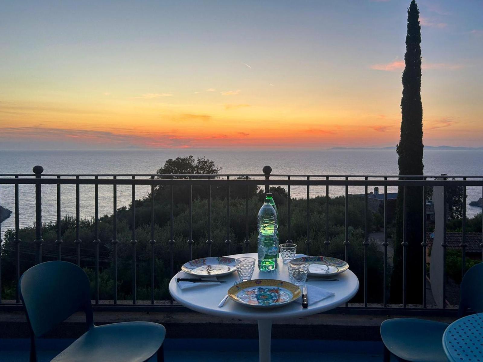 Villa Velta Sea Sunset Porto Santo Stefano  Bagian luar foto