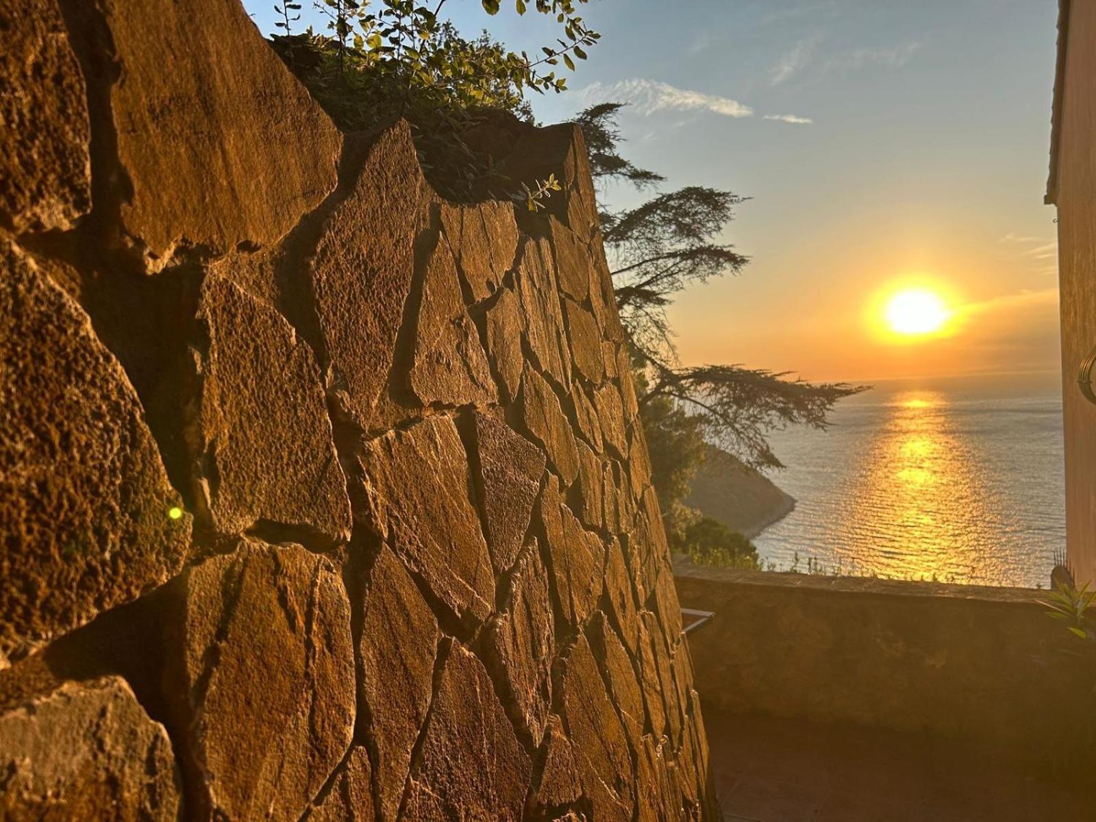 Villa Velta Sea Sunset Porto Santo Stefano  Bagian luar foto