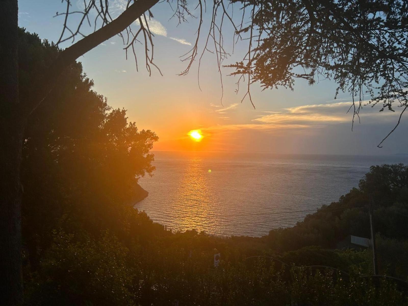 Villa Velta Sea Sunset Porto Santo Stefano  Bagian luar foto